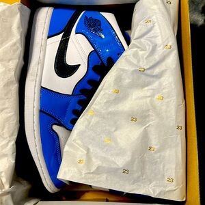 Jordan 1 Mid SE